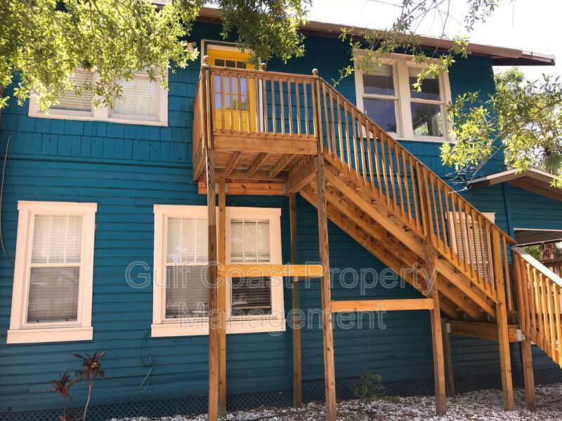 2 Bedroom 1 Bath Home in the Heart of Downtown Sarasota property image