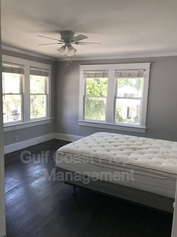 2 Bedroom 1 Bath Home in the Heart of Downtown Sarasota property image