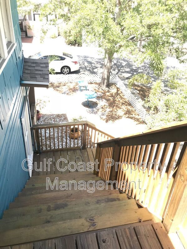 2 Bedroom 1 Bath Home in the Heart of Downtown Sarasota property image