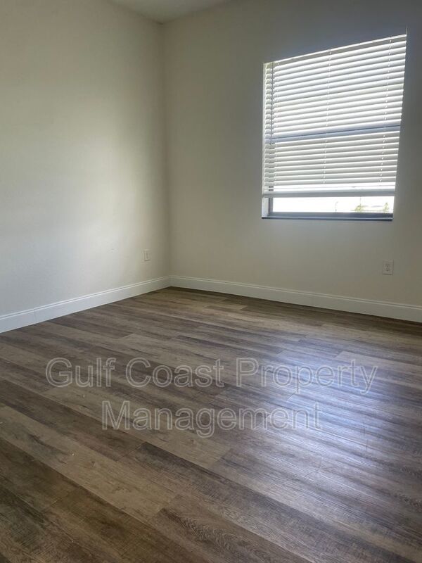 126 Viewpoint Drive property image