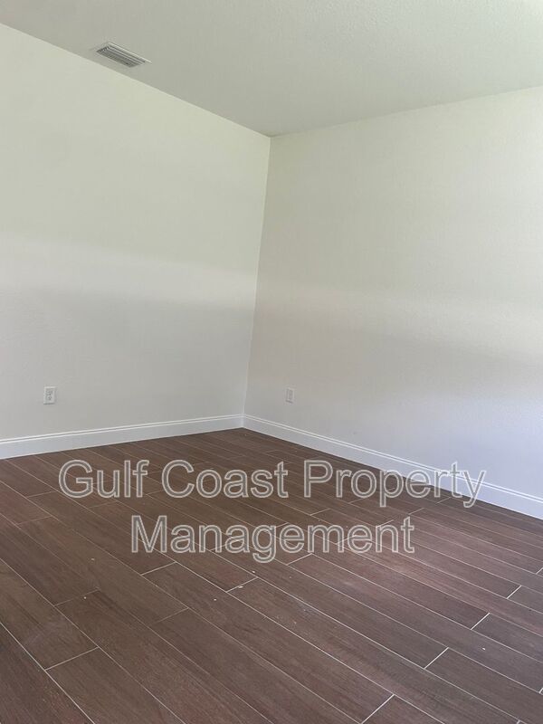 126 Viewpoint Drive property image