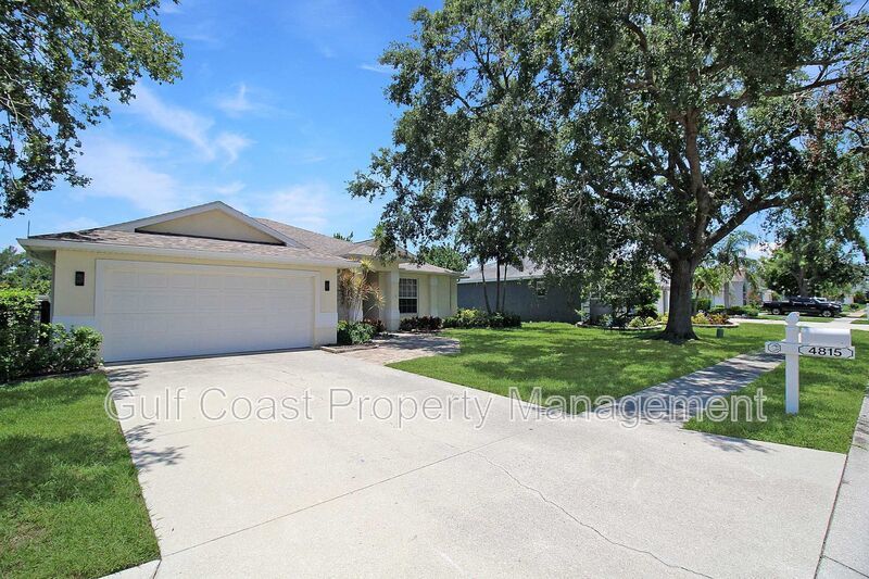 Annual rental: Spacious 3BR/2BA Creekwood Home with Office, Screened Lanai, EV Charger & Resort-Style Amenities property image