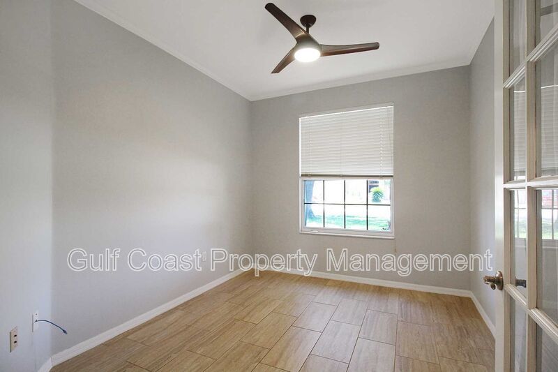 Annual rental: Spacious 3BR/2BA Creekwood Home with Office, Screened Lanai, EV Charger & Resort-Style Amenities property image