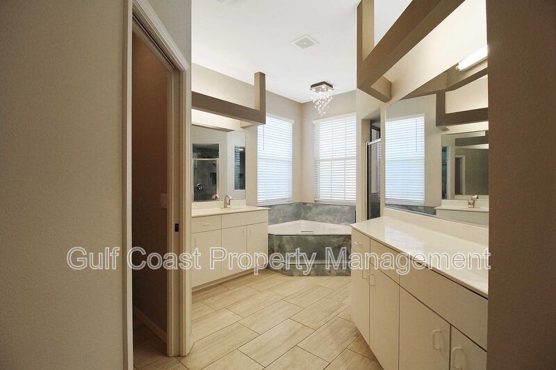 Annual rental: Spacious 3BR/2BA Creekwood Home with Office, Screened Lanai, EV Charger & Resort-Style Amenities property image