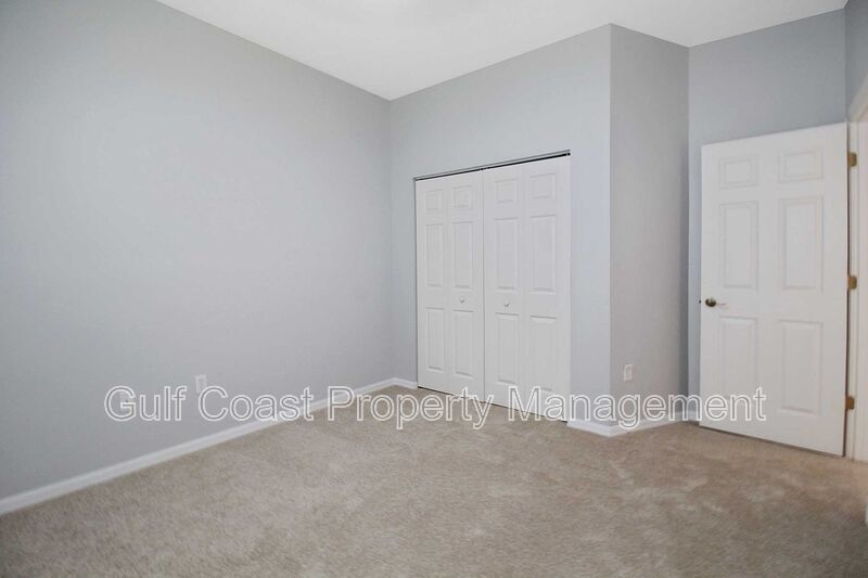 Annual rental: Spacious 3BR/2BA Creekwood Home with Office, Screened Lanai, EV Charger & Resort-Style Amenities property image