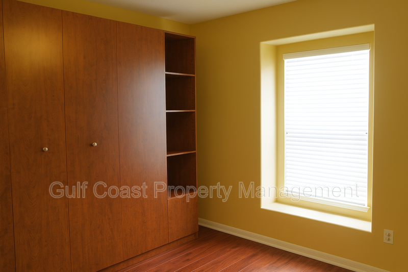 Annual 2BR/2.5BA Townhome with Preserve Views, New Kitchen Upgrades & Community Pool in Gated Willowbrook property image