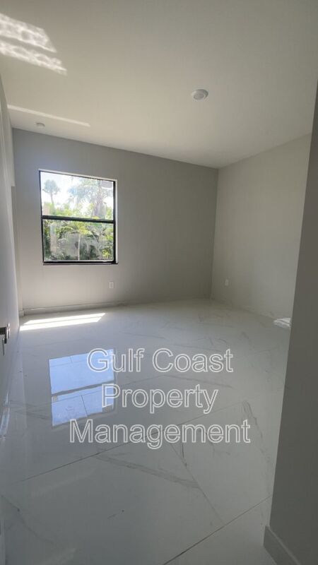 1114 NW 22nd Terrace property image