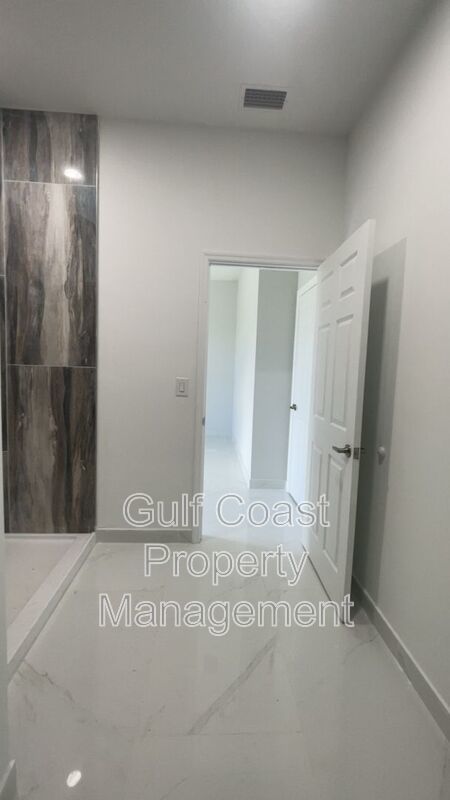 1114 NW 22nd Terrace property image