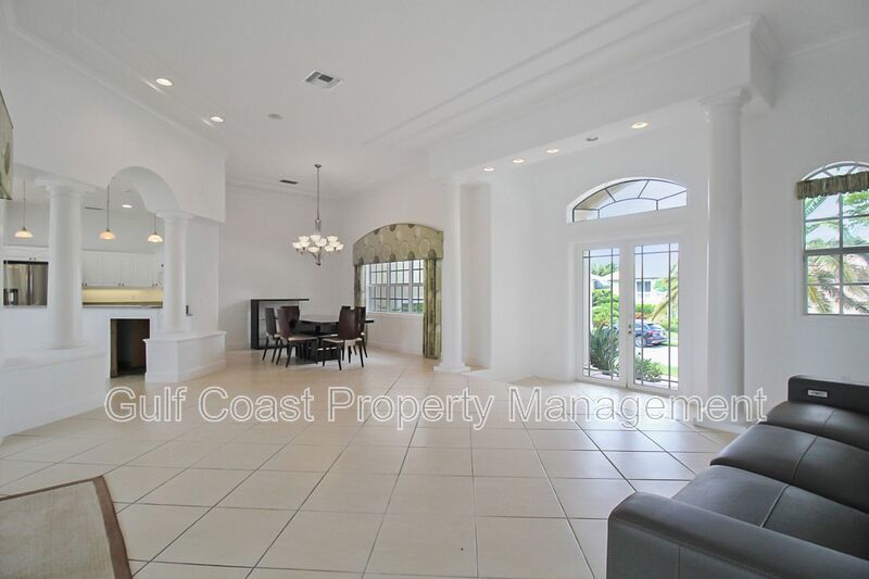 Annual Rental Home with 4BR/3BA Pool with Boat Slip in Harbour Landings property image