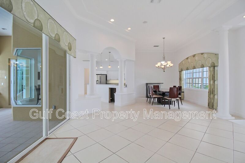 Annual Rental Home with 4BR/3BA Pool with Boat Slip in Harbour Landings property image