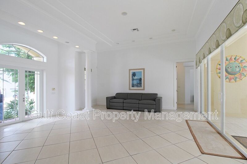 Annual Rental Home with 4BR/3BA Pool with Boat Slip in Harbour Landings property image