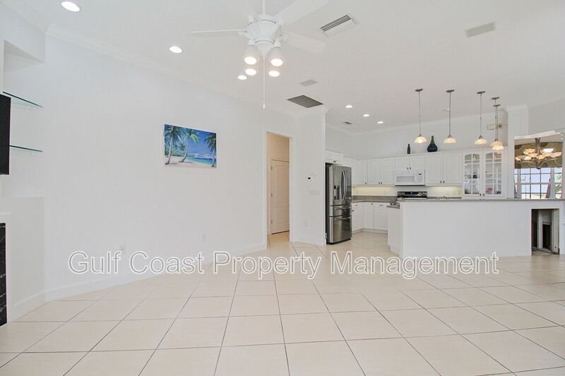 Annual Rental Home with 4BR/3BA Pool with Boat Slip in Harbour Landings property image