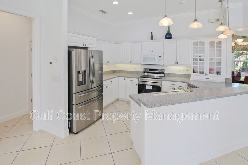 Annual Rental Home with 4BR/3BA Pool with Boat Slip in Harbour Landings property image