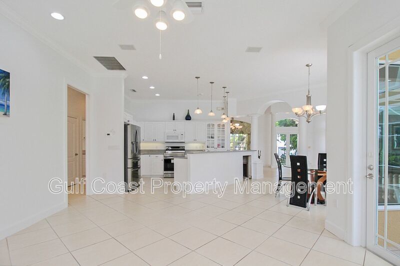 Annual Rental Home with 4BR/3BA Pool with Boat Slip in Harbour Landings property image