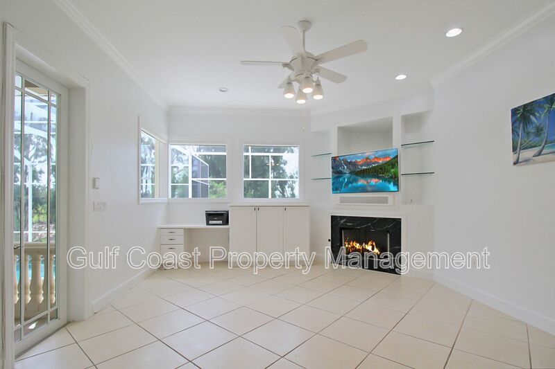 Annual Rental Home with 4BR/3BA Pool with Boat Slip in Harbour Landings property image