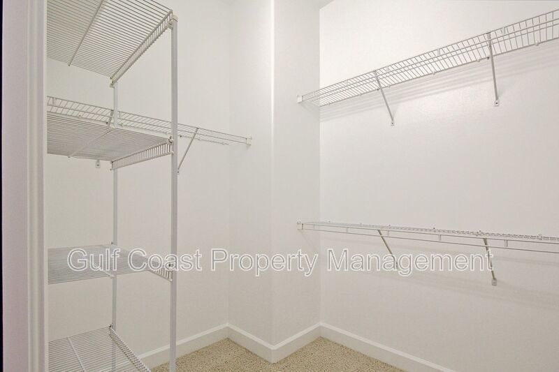 Annual Rental Home with 4BR/3BA Pool with Boat Slip in Harbour Landings property image