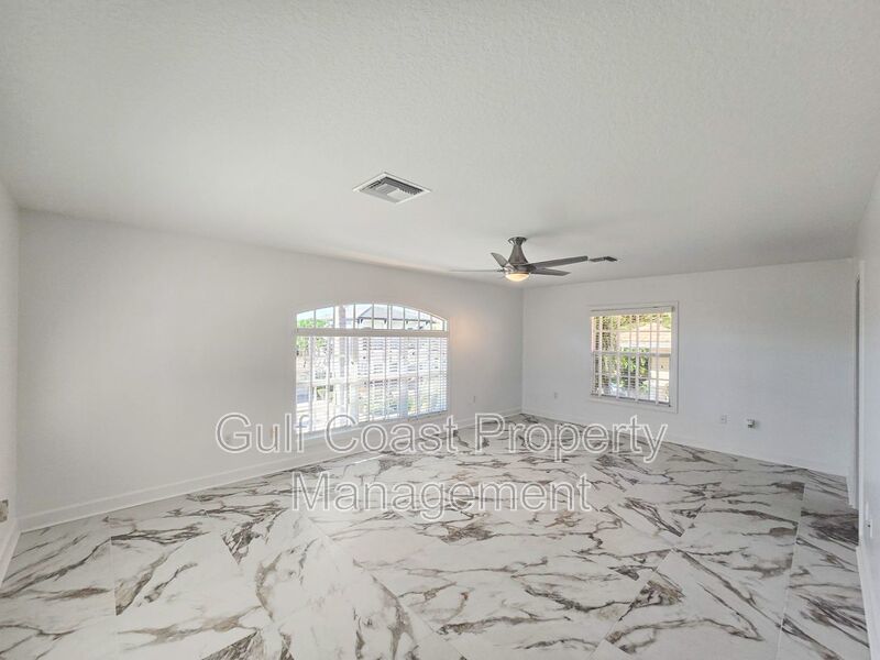 Annual Rental Home with 4BR/3BA Pool with Boat Slip in Harbour Landings property image