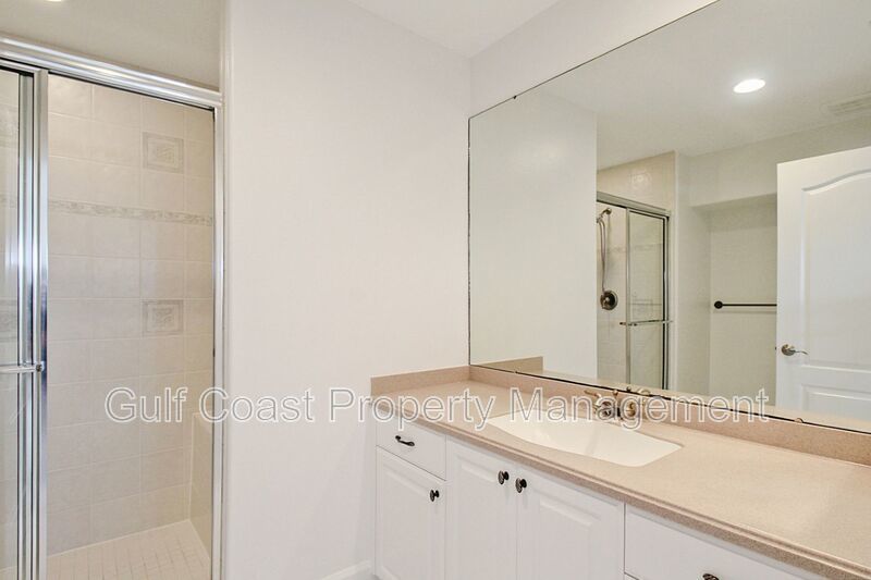 Annual Rental Home with 4BR/3BA Pool with Boat Slip in Harbour Landings property image