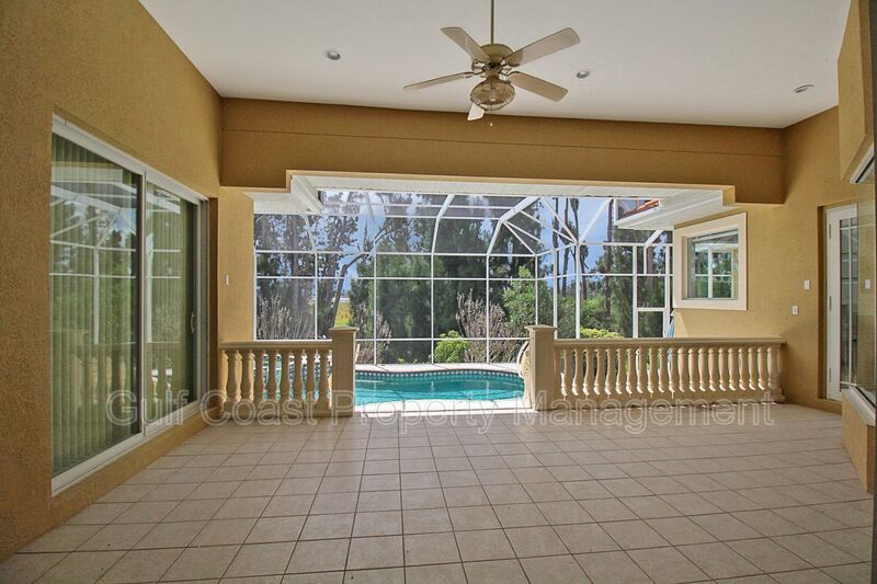 Annual Rental Home with 4BR/3BA Pool with Boat Slip in Harbour Landings property image