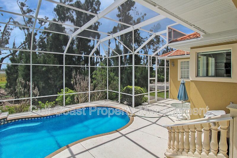 Annual Rental Home with 4BR/3BA Pool with Boat Slip in Harbour Landings property image