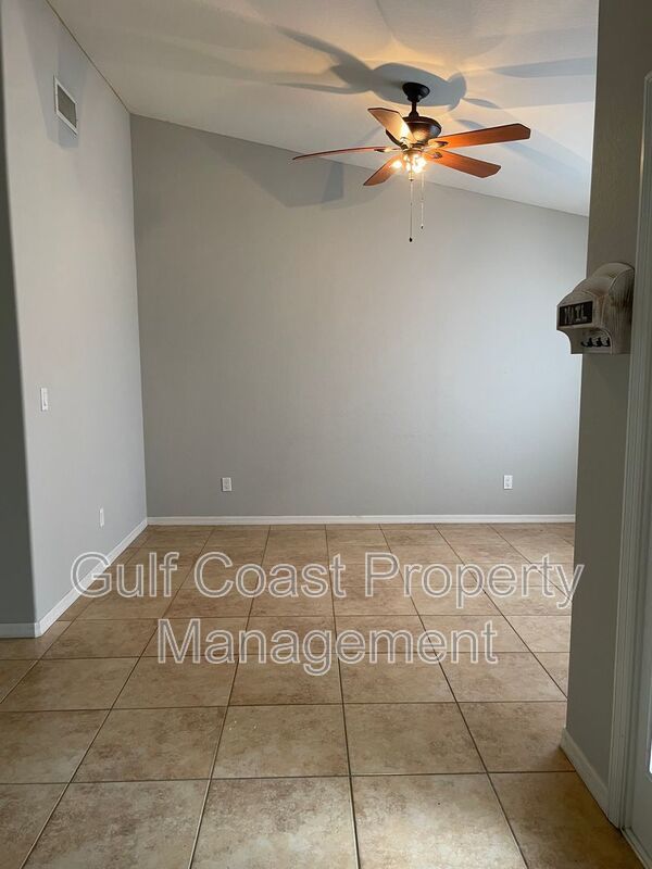 825 Sunrise Blvd property image