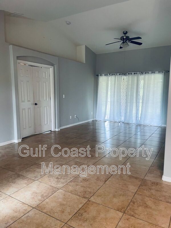 825 Sunrise Blvd property image