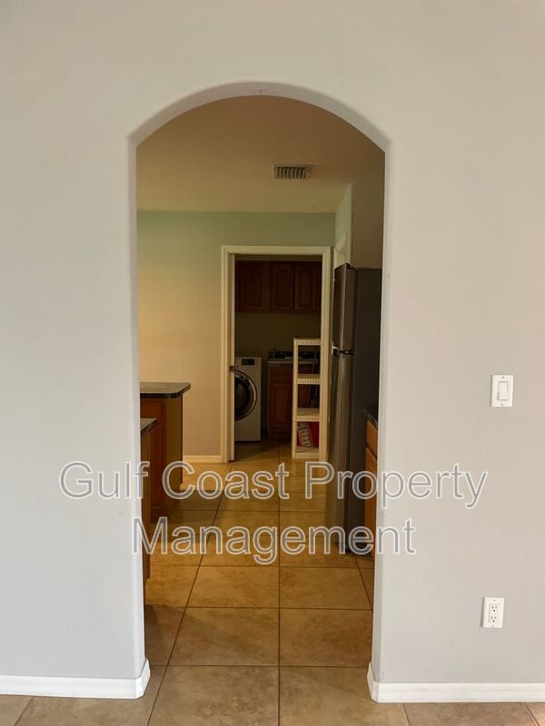 825 Sunrise Blvd property image