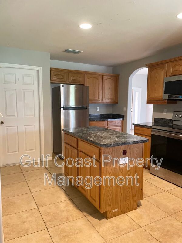 825 Sunrise Blvd property image