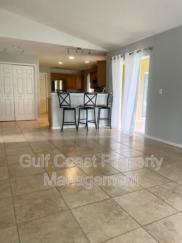 825 Sunrise Blvd property image