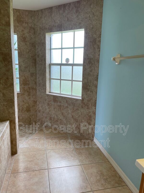 825 Sunrise Blvd property image