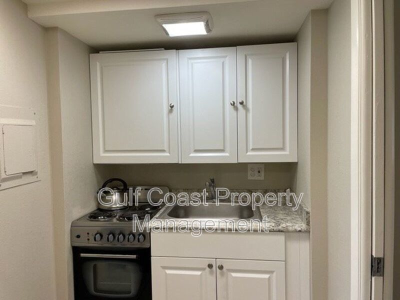 Quaint Rental with View of Golf Course property image