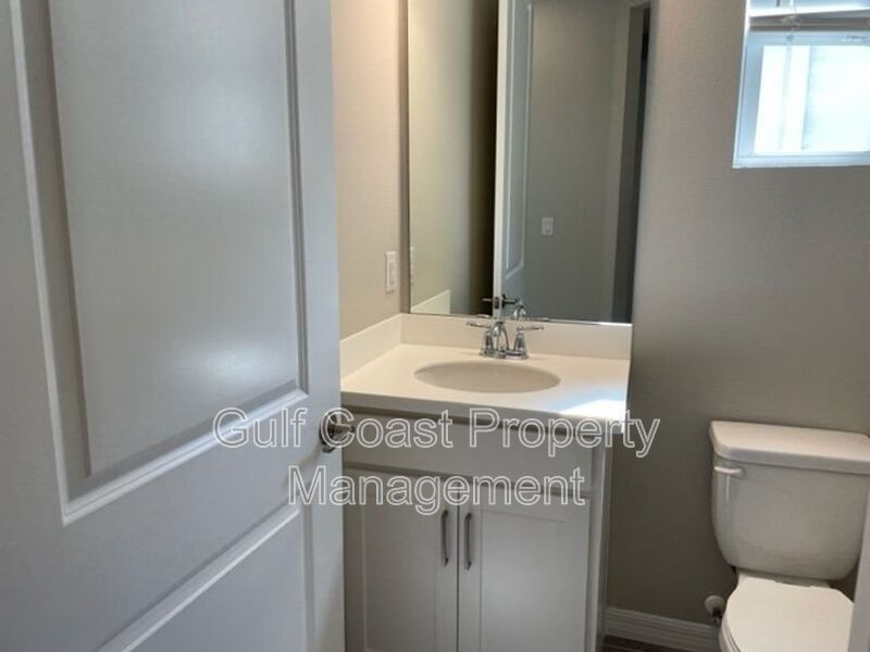 4 Bedroom Home Plus a Home Office, Loft and Bonus Room property image