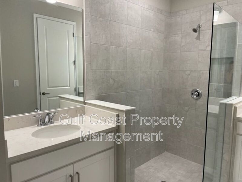 4 Bedroom Home Plus a Home Office, Loft and Bonus Room property image