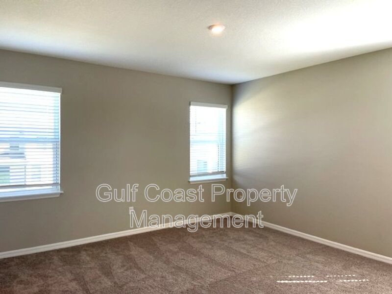 4 Bedroom Home Plus a Home Office, Loft and Bonus Room property image