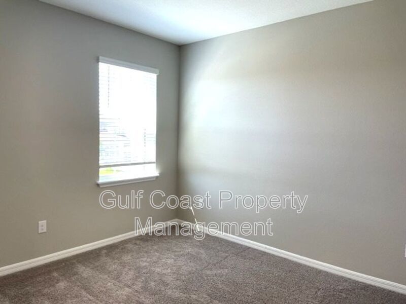 4 Bedroom Home Plus a Home Office, Loft and Bonus Room property image