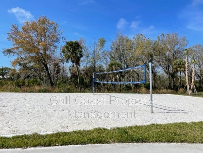 4 Bedroom Home Plus a Home Office, Loft and Bonus Room property image