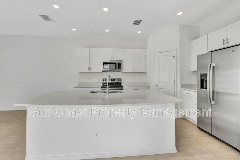 Annual Rental – New 3 Bedroom, 2.5 Bath End Unit Townhome with Garage and Serene Lake Views in Azario, Lakewood Ranch property image