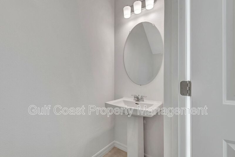 Annual Rental – New 3 Bedroom, 2.5 Bath End Unit Townhome with Garage and Serene Lake Views in Azario, Lakewood Ranch property image