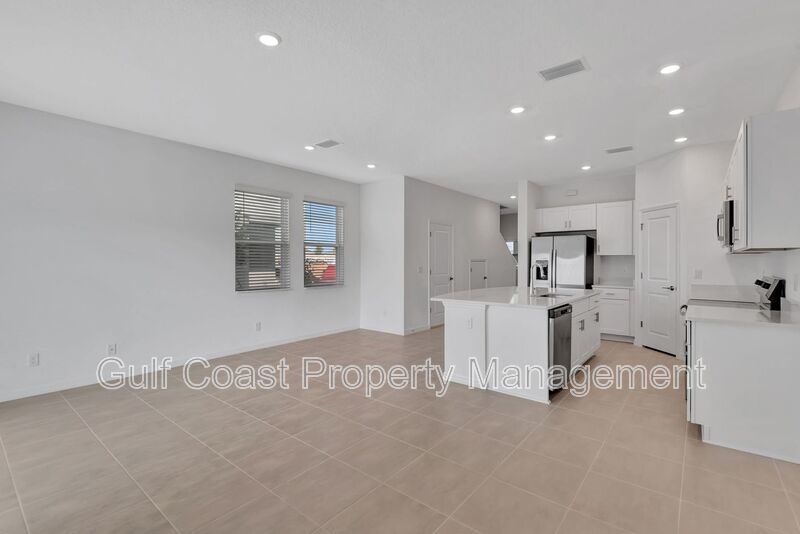 Annual Rental – Brand-New End Unit 3 Bedroom, 2.5 Bath Townhome with Garage and Lake Views in Azario, Lakewood Ranch property image