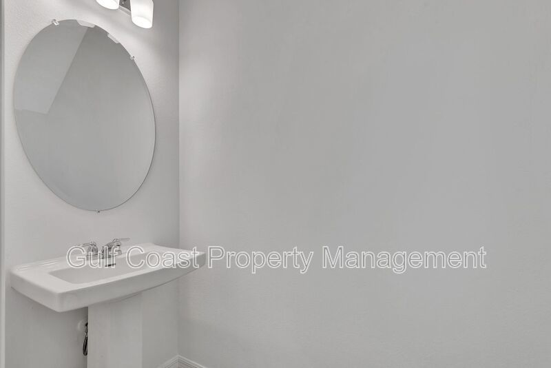 Annual Rental – Brand-New End Unit 3 Bedroom, 2.5 Bath Townhome with Garage and Lake Views in Azario, Lakewood Ranch property image