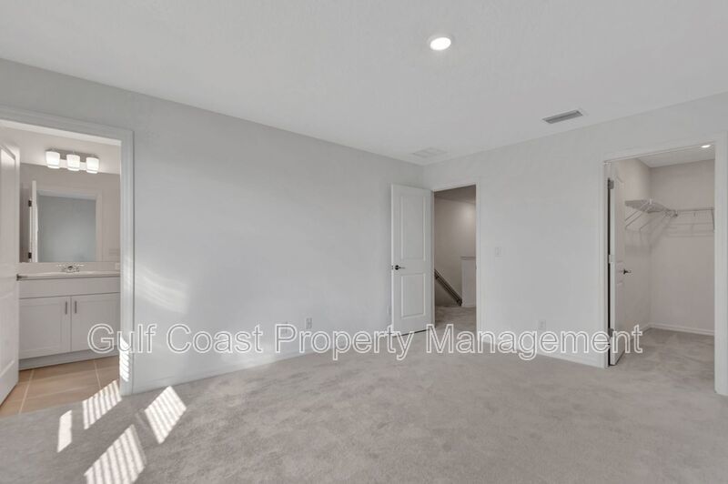 Annual Rental – Brand-New End Unit 3 Bedroom, 2.5 Bath Townhome with Garage and Lake Views in Azario, Lakewood Ranch property image