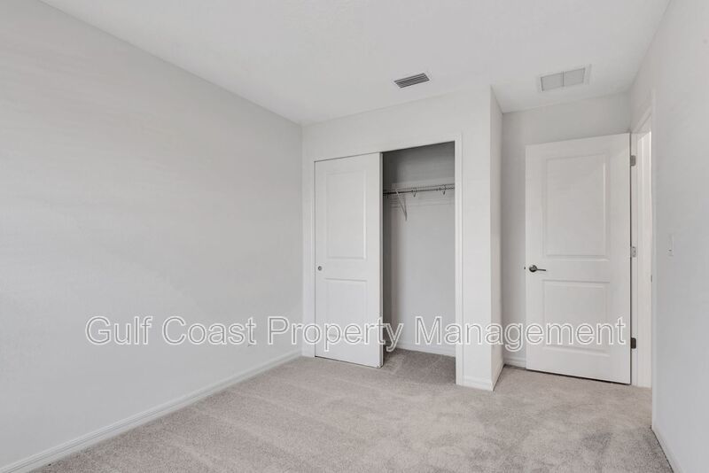 Annual Rental – Brand-New End Unit 3 Bedroom, 2.5 Bath Townhome with Garage and Lake Views in Azario, Lakewood Ranch property image