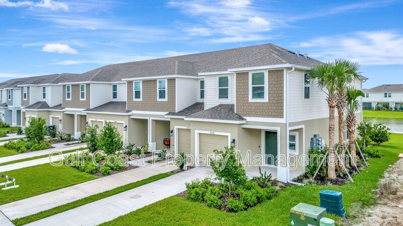 Annual Rental – Brand-New End Unit 3 Bedroom, 2.5 Bath Townhome with Garage and Lake Views in Azario, Lakewood Ranch property image
