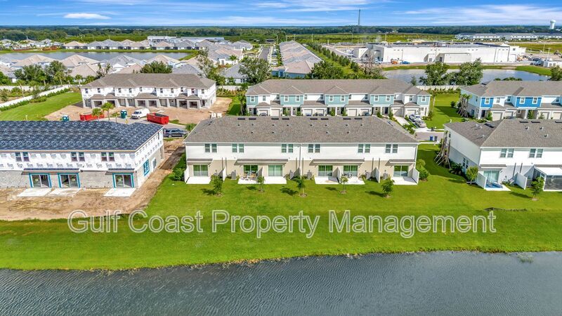 Annual Rental – Brand-New End Unit 3 Bedroom, 2.5 Bath Townhome with Garage and Lake Views in Azario, Lakewood Ranch property image