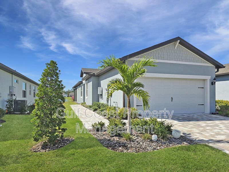 Annual Rental – Furnished or Unfurnished 2-Bedroom Villa with Flex Room and Lake Views in Del Webb Bayview, a 55+ Gated Community property image