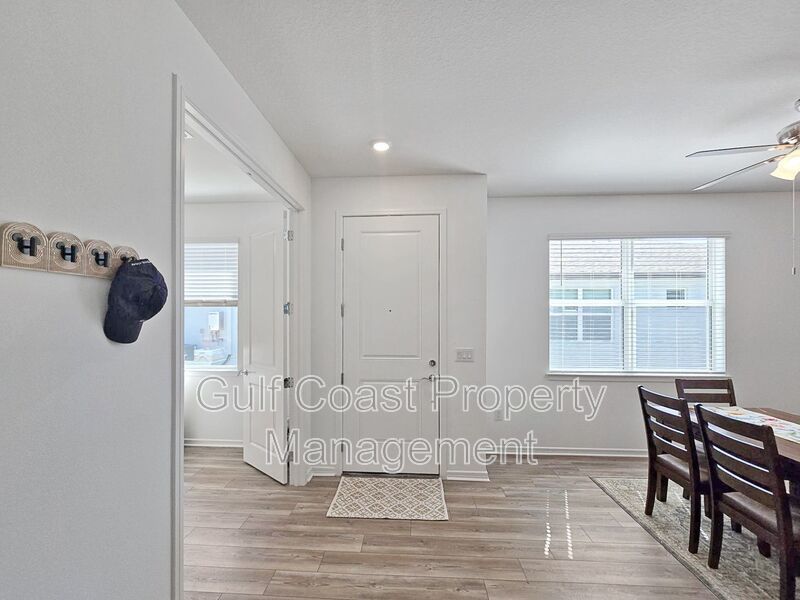 Annual Rental – Furnished or Unfurnished 2-Bedroom Villa with Flex Room and Lake Views in Del Webb Bayview, a 55+ Gated Community property image