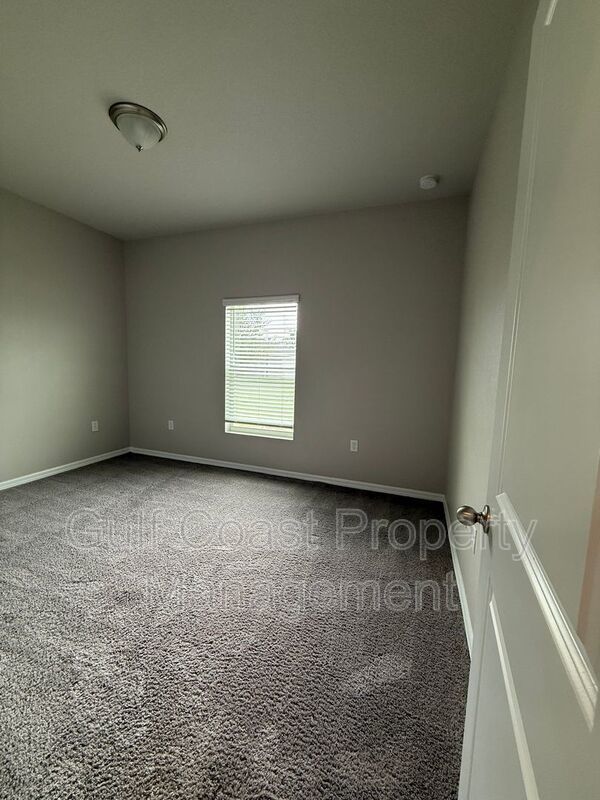 1716 NW 12th Terrace property image