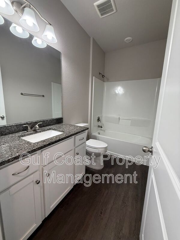 1716 NW 12th Terrace property image