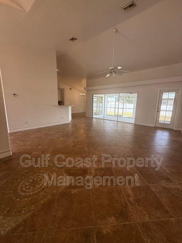 2725 Chiquita Blvd property image