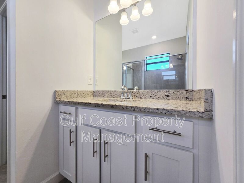 Annual Rental – Move-In Ready in Lorraine Lakes, Lakewood Ranch | 2BR/2BA + Den & 2-Car Garage property image